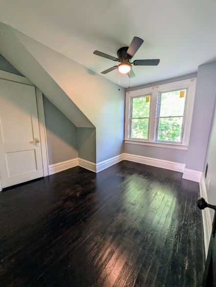 Building Photo - 890 Linwood Ave