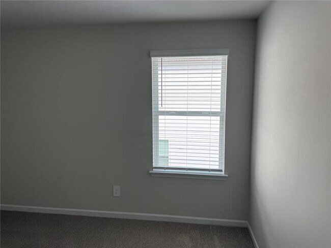 Building Photo - 181 Vly Oak Dr