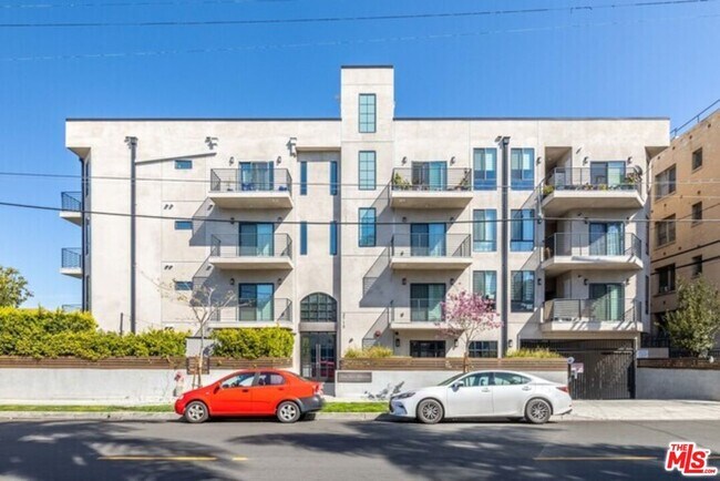 Primary Photo - 3715 San Marino St