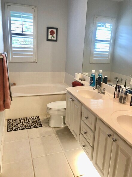 Bathroom 3 - 7733 Bergamo Ave