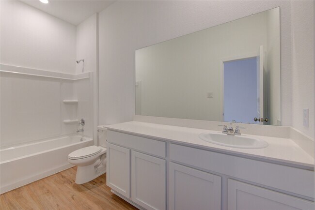 Building Photo - 9910 Oakheath Blf Dr