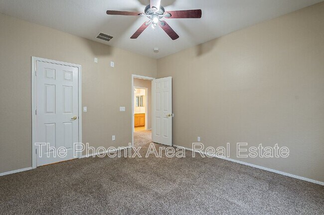 Building Photo - 43476 Caven Dr