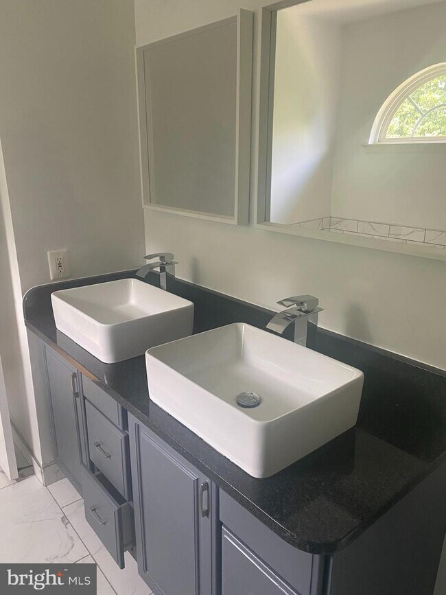 Building Photo - 12971 Queen Chapel Rd