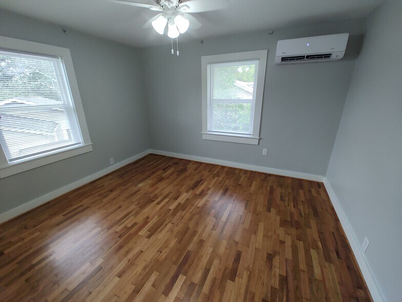 Building Photo - 1700 Harrison Dr
