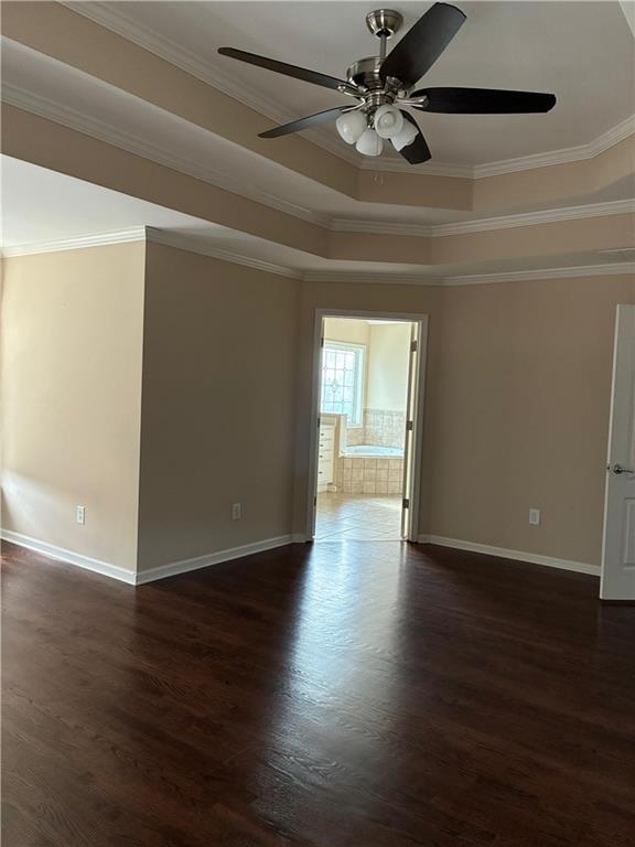 Building Photo - 1880 Manor View