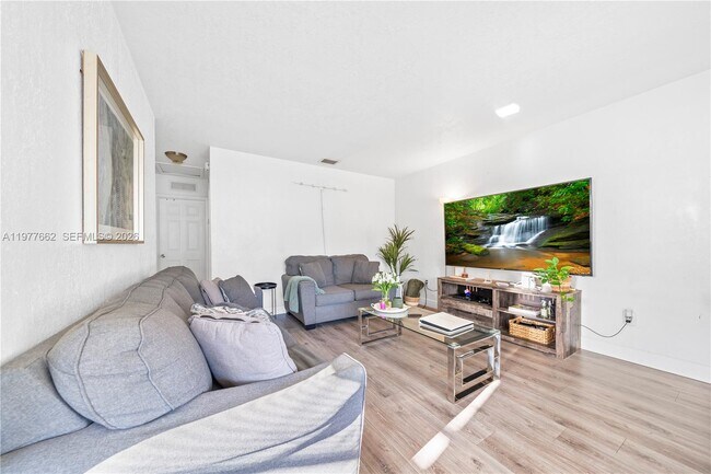 Building Photo - 581 NW 113th St