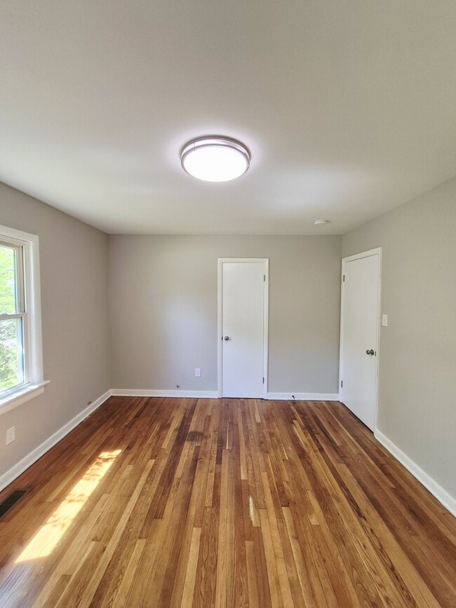 Building Photo - 1510 Mechanicsville Tpke