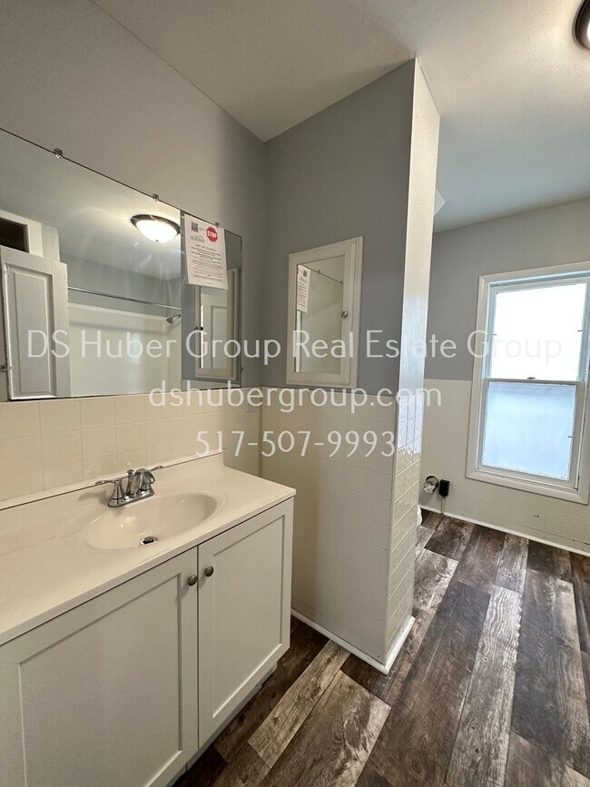 Building Photo - 1207 N Chestnut St