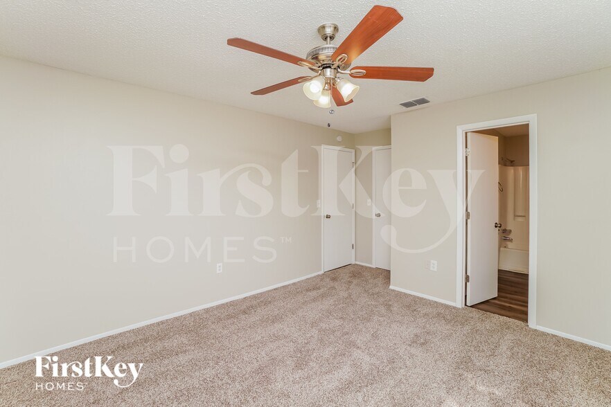 Building Photo - 3753 Willow Wisp Dr N