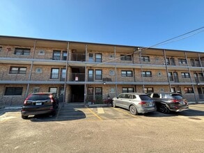 Building Photo - 4807 N Harlem Ave