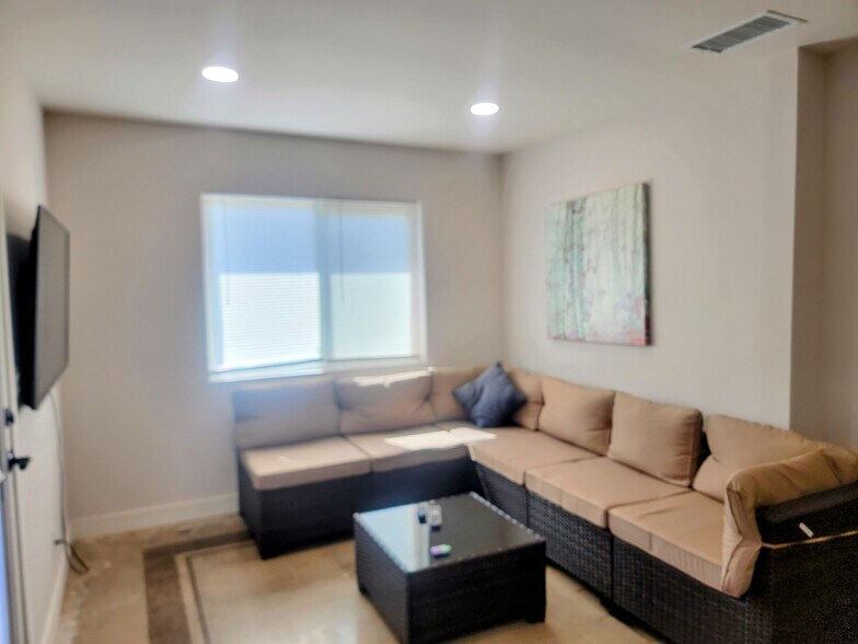 Building Photo - 20354 Laguna Canyon Rd