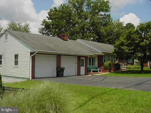Building Photo - 9318 Stuart Ave