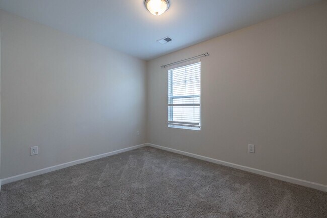 Building Photo - 115 Adger Rd