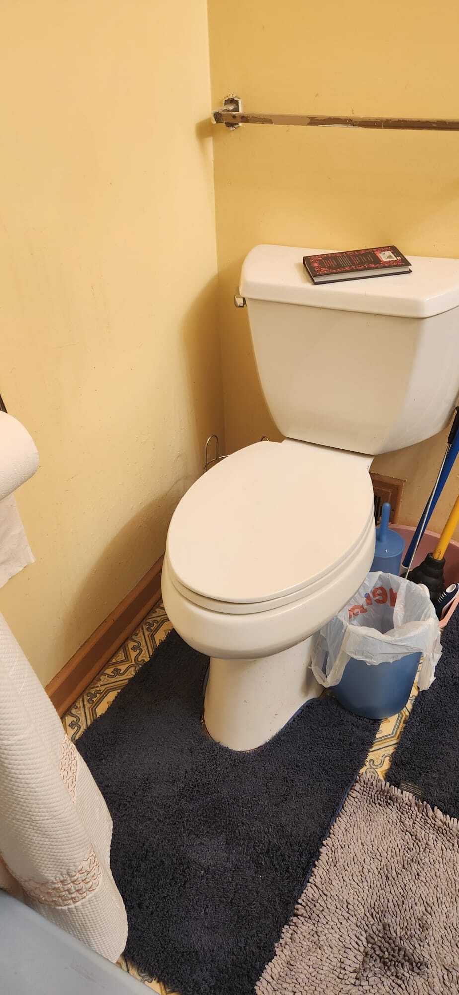 Bathroom toilet4 - 2116 Thaler Ave