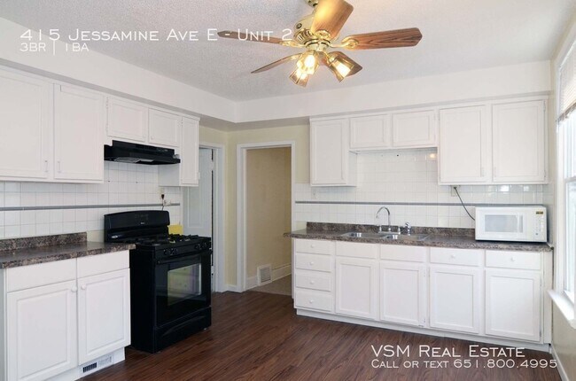 Building Photo - 415 Jessamine Ave E