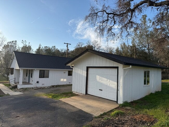 Building Photo - 4491 Buckeye Rd