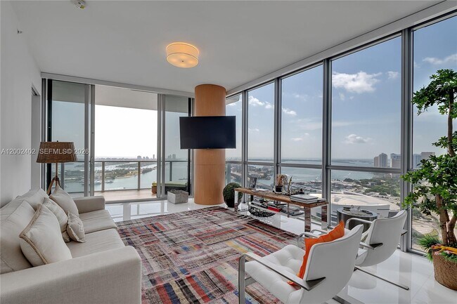 Building Photo - 1100 Biscayne Blvd