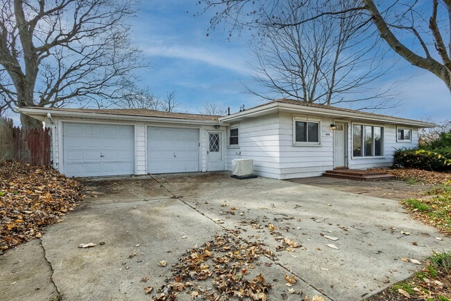 Primary Photo - 8620 Milan-Oakville Rd