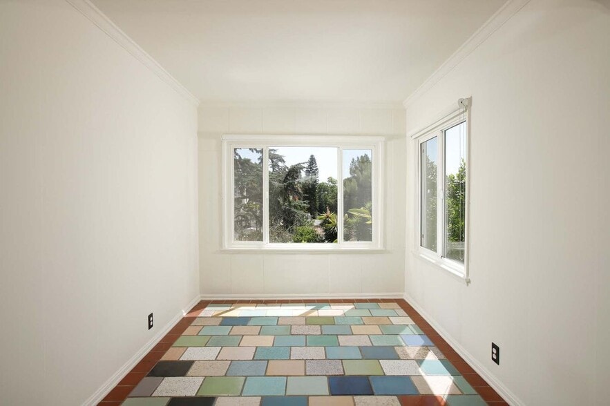 Building Photo - 1505 Stanford Dr