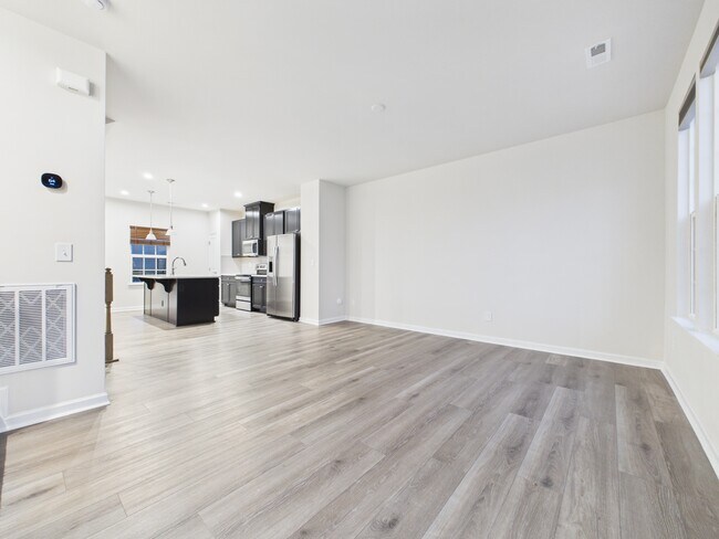 Building Photo - 2108 Trout Lily Ln