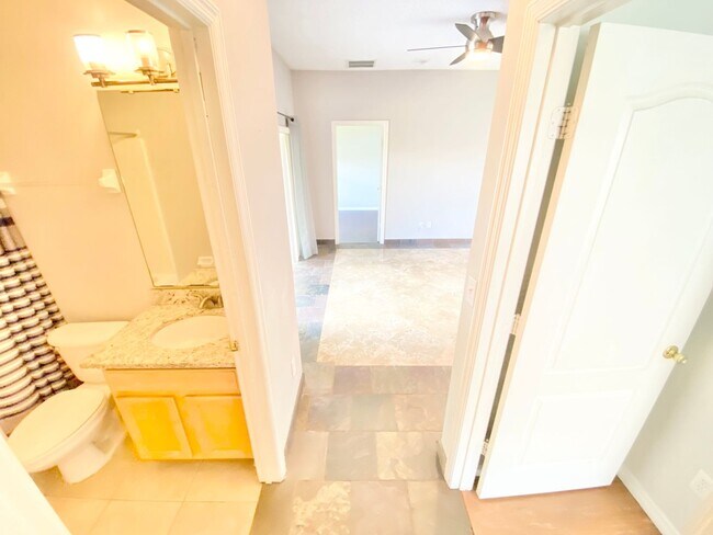 Building Photo - Stunning Lake View Home in Waterside Estate!