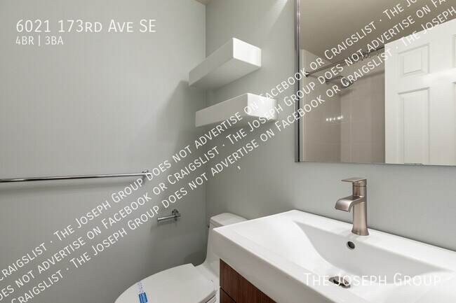 Building Photo - 6021 173rd Ave SE