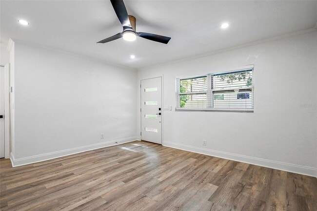 Building Photo - 779 12th Ave N