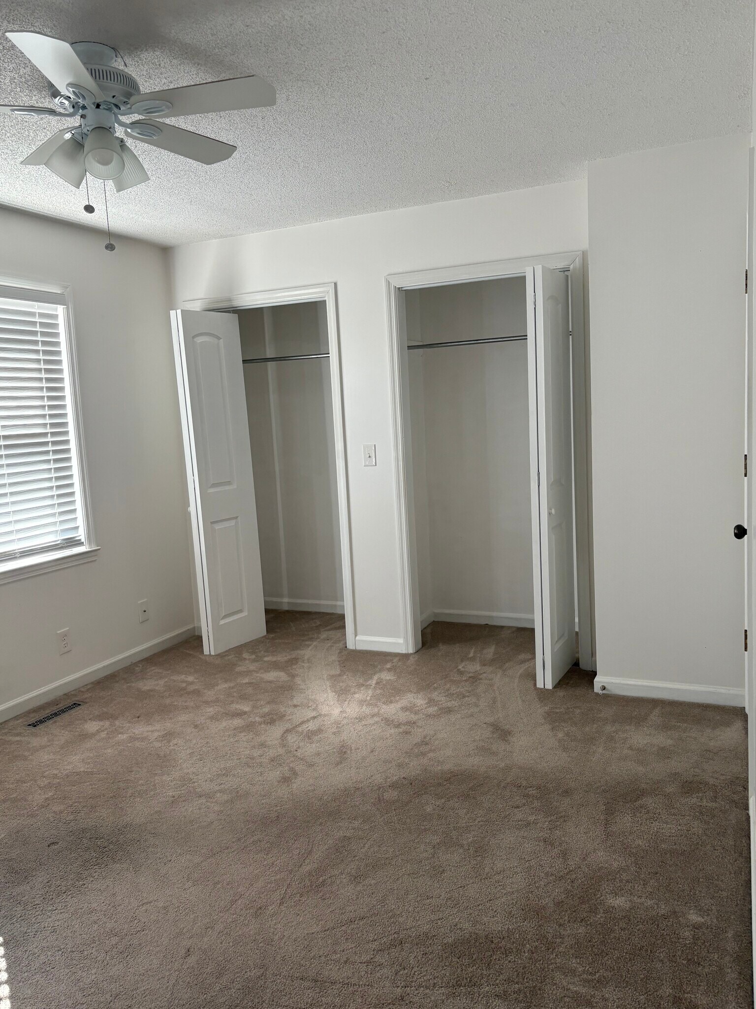 2nd bedroom - 1410 Skyline Dr