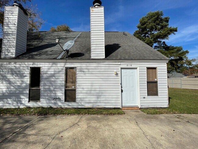 Building Photo - Townhouse: Old Jefferson