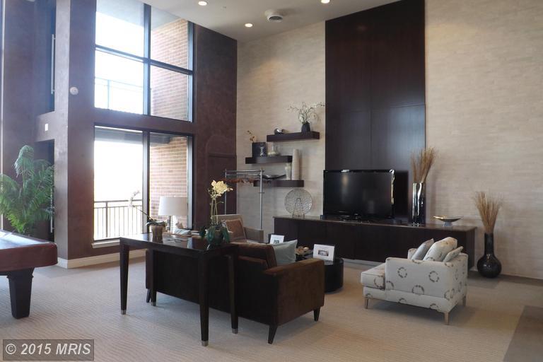 Building Photo - 2451 Midtown Ave