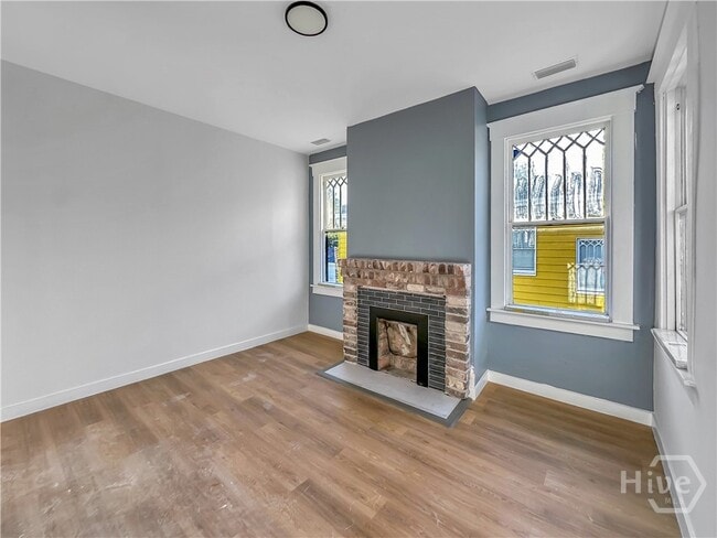 Building Photo - 312 W 37th St
