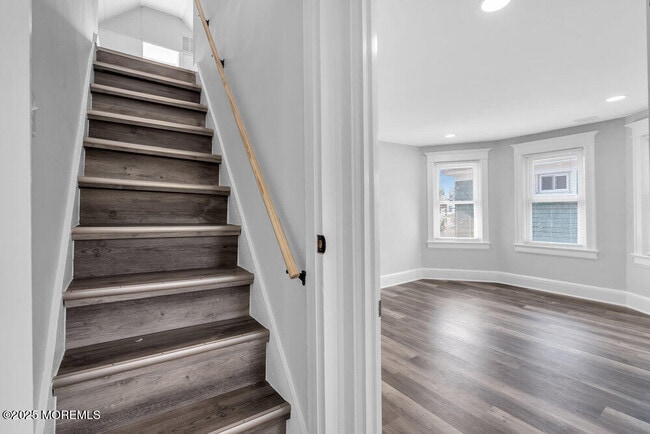 Building Photo - 209 Atkins Ave