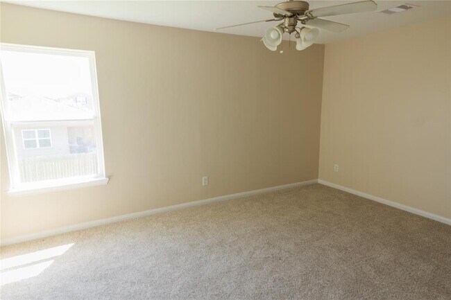 Building Photo - 5123 Harbor Palm Dr