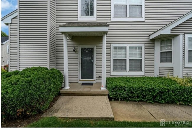 Building Photo - 14 Crestwood Ct