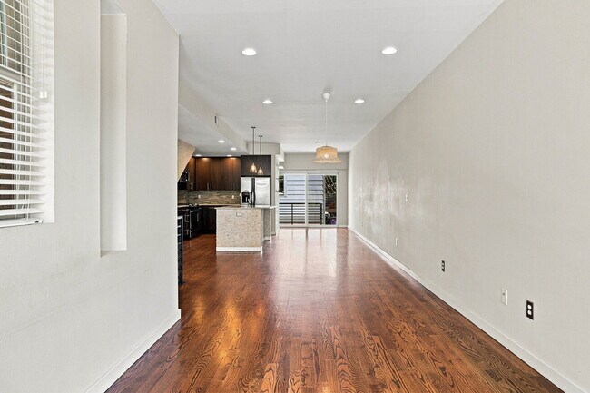 Building Photo - $4,015.95 with $300 Off The First Month's Rent, 3 Beds - 3.5 Baths, Single-Family Home in Denver ...