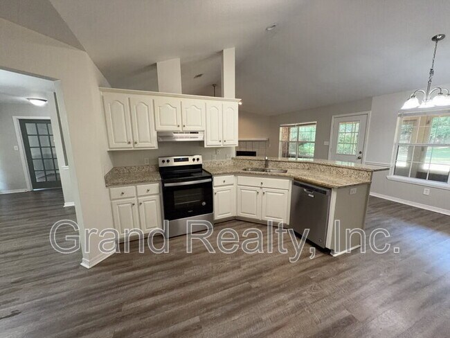 Building Photo - 6464 Outer Dr