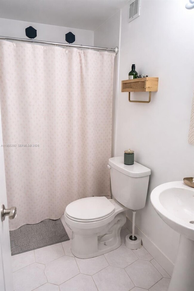 Building Photo - 13506 NE 24th Pl