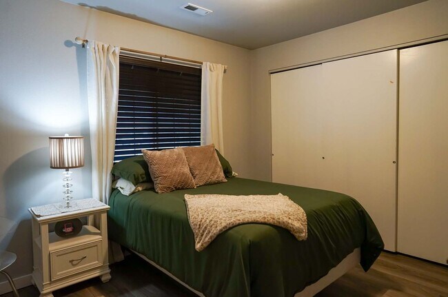 Building Photo - First Time on the Market