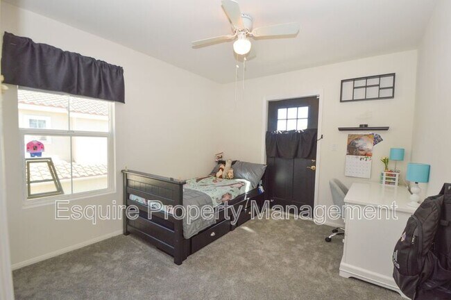 Building Photo - 4510 El Corazon Ct