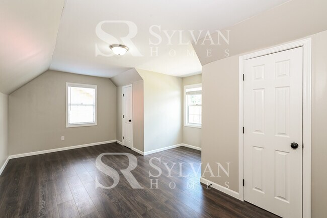 Building Photo - Prepare to fall in love with this 4 bedroom, 2.5 bathroom home