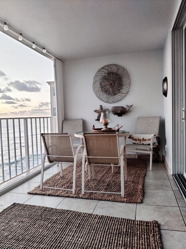 Building Photo - 4200 S Ocean Blvd