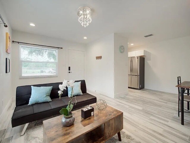 Building Photo - 6244 S Martindale Ave