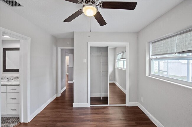 Building Photo - 29737 Seacol St