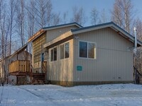 Building Photo - Single Family Home with 1 Bedroom 1.5 Bathroom