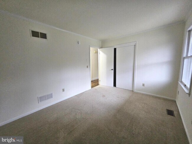 Building Photo - 873 Skeeter Neck Rd