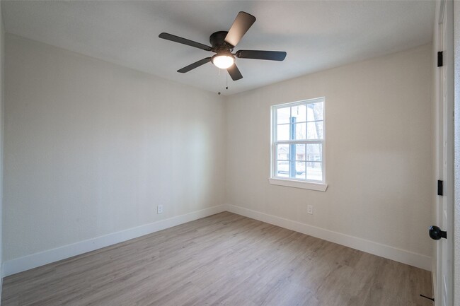 Building Photo - 2529 Wood Valley Dr