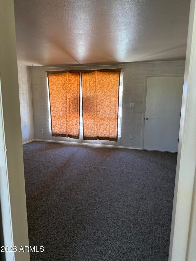 Building Photo - 12235 N Cherry Hills Dr W