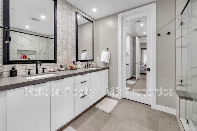 Building Photo - 76 Caballada St