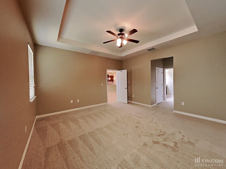 Building Photo - 11417 Warren Oaks Pl