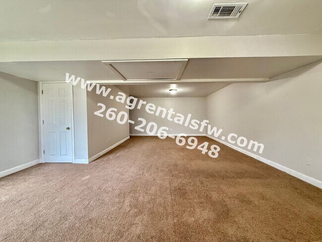 Building Photo - 3 Bedroom House - $300 off first months rent